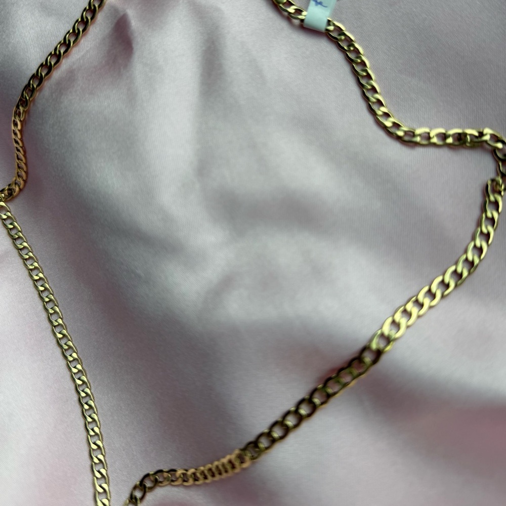 Elegant Gold Chain Necklace 18 karats gold Cuban